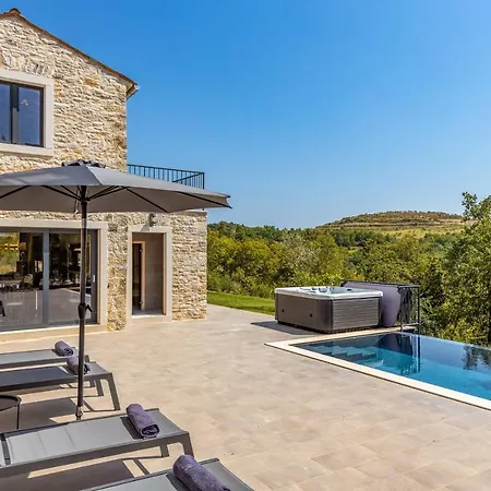 Villa La Vinella With Heated Pool