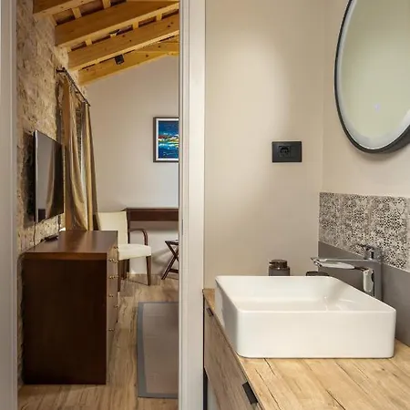 La Vinella With Heated Pool Villa