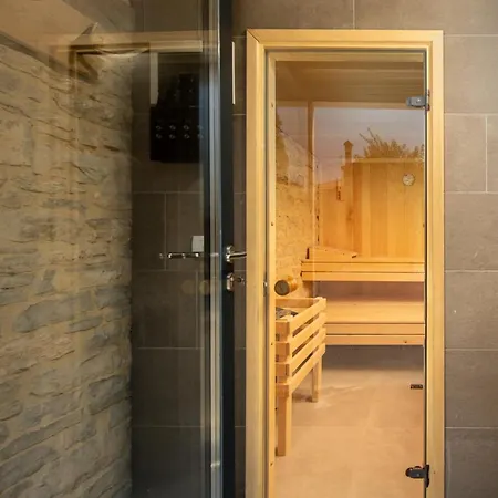 La Vinella With Heated Pool Villa